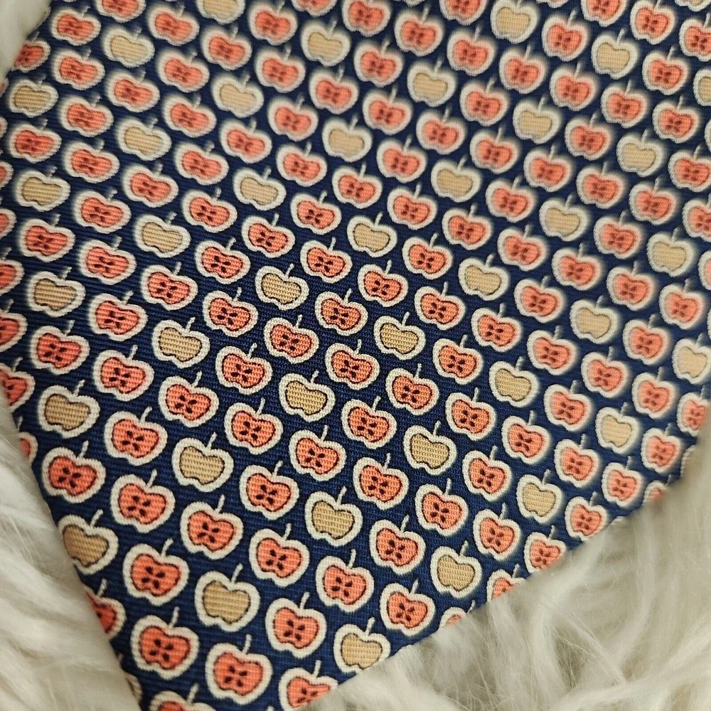 Lot of 2  Men's Neck Tie - Rooster Jos A Bank Apple Print Purple‎